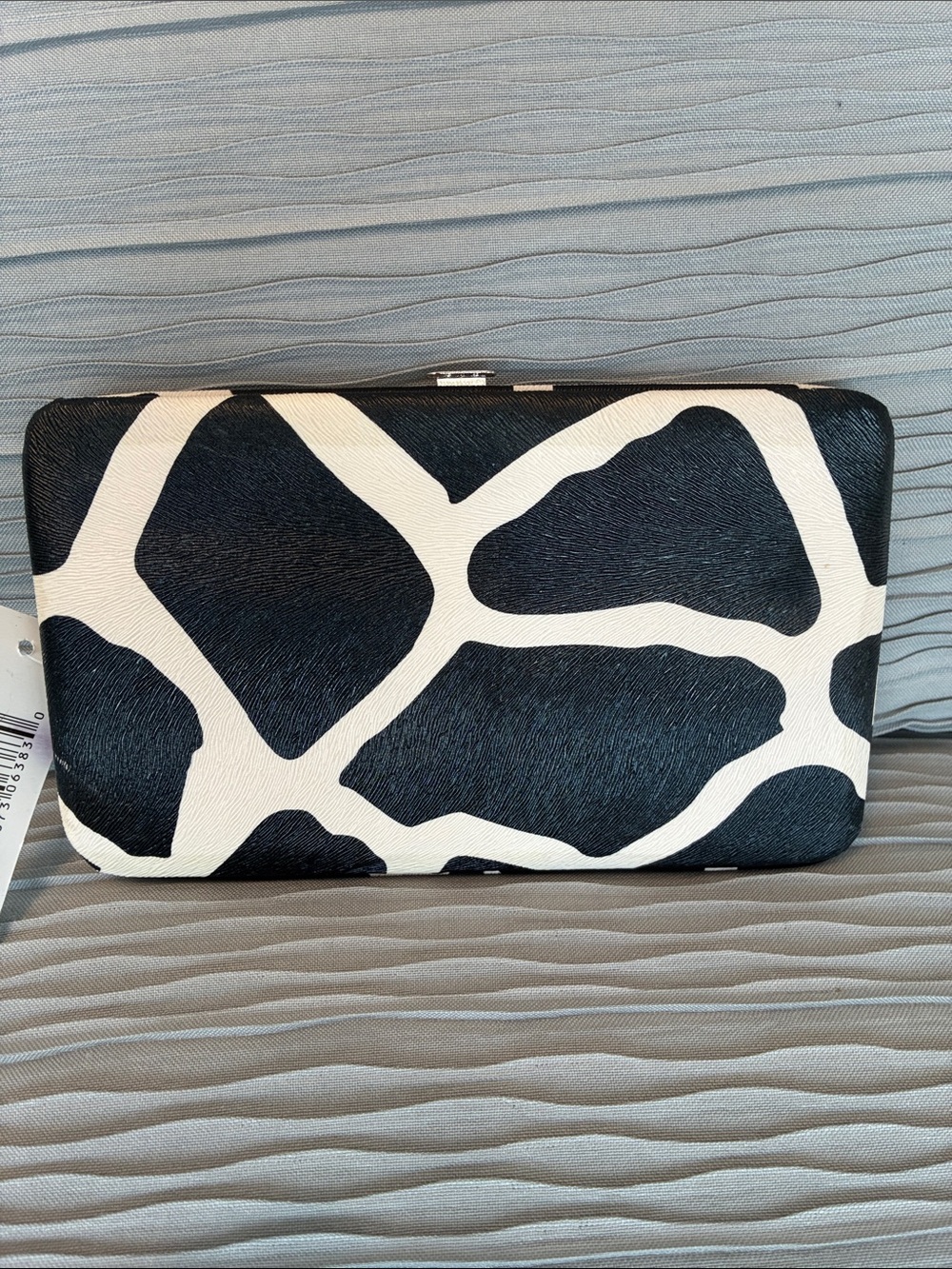 MODA Faux Cowhide Black and Ivory Hard Case Wallet - Picture 2 of 3